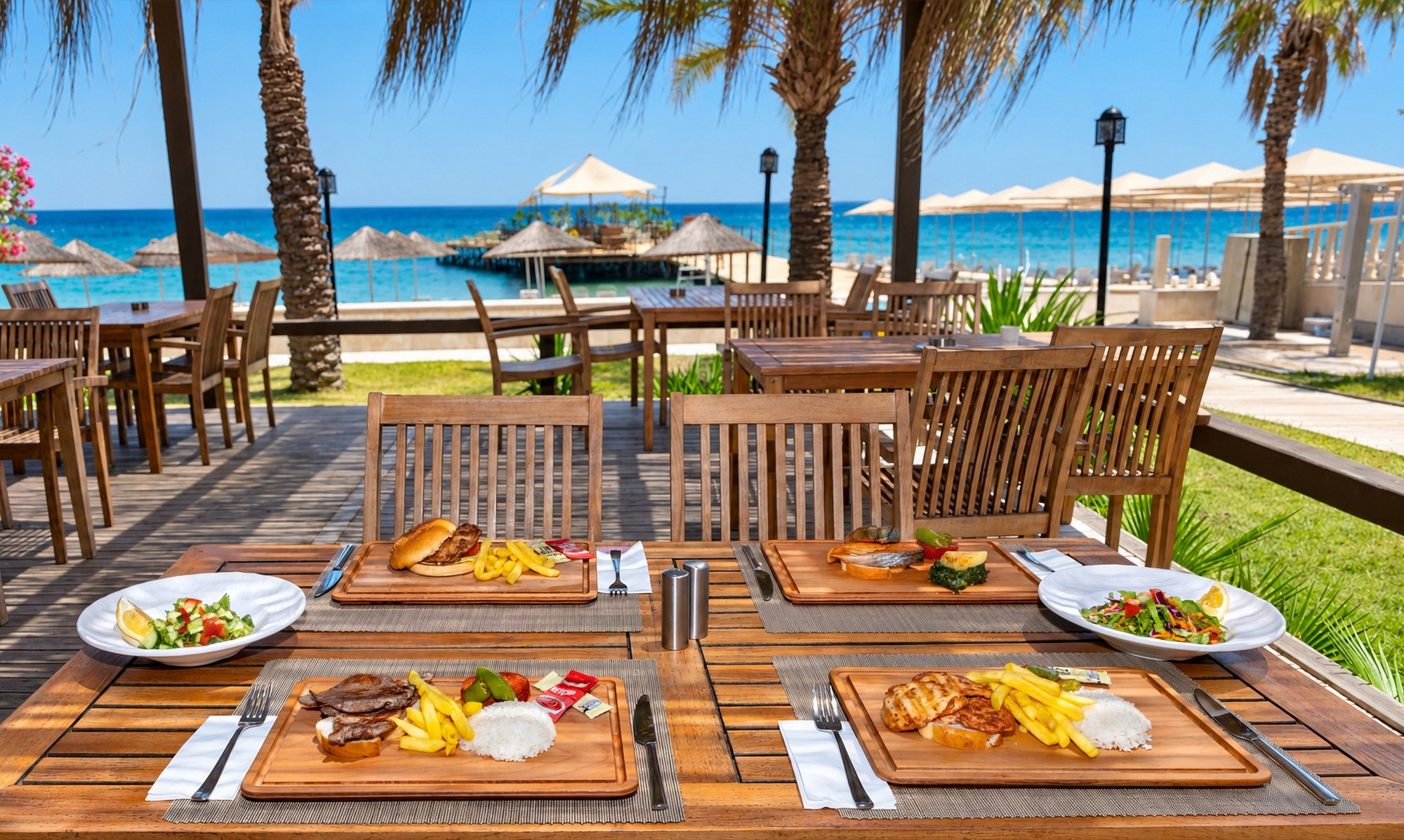 Antalya otel kahvaltı fotoğrafı, deniz kenarında masa